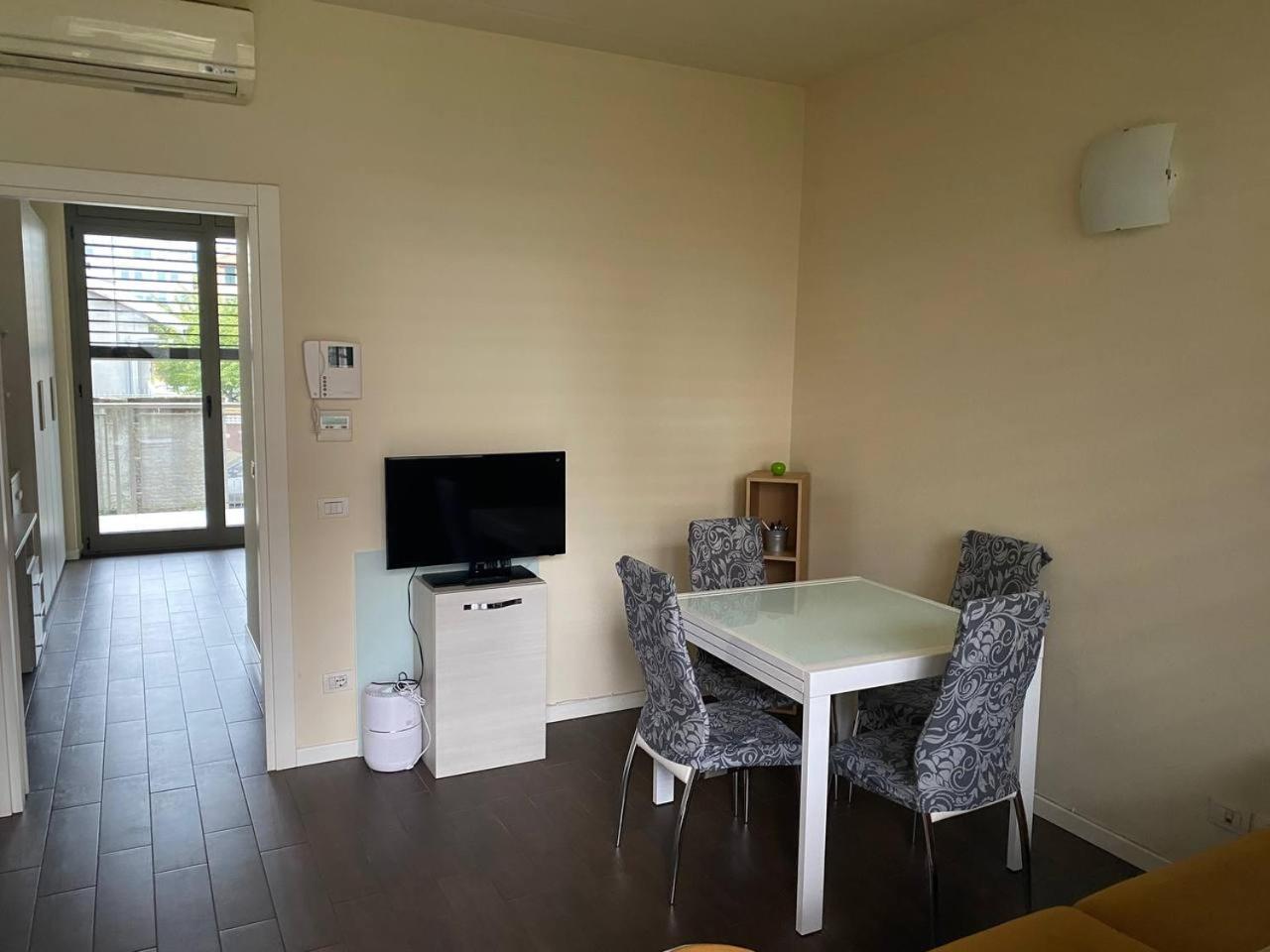 Strategico E Comodo: Bovisa Apartamento